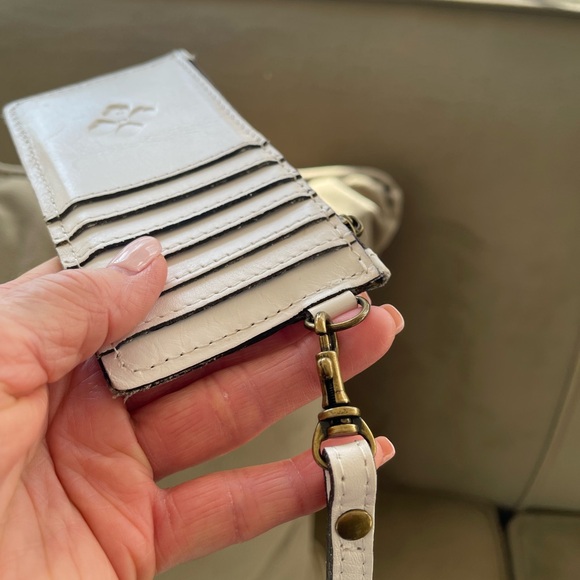 Patricia Nash White Key & Card Holder - Picture 7 of 8